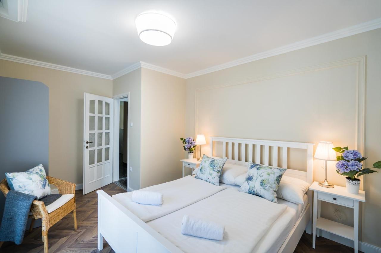 Csenge Villa Siófok Esterno foto