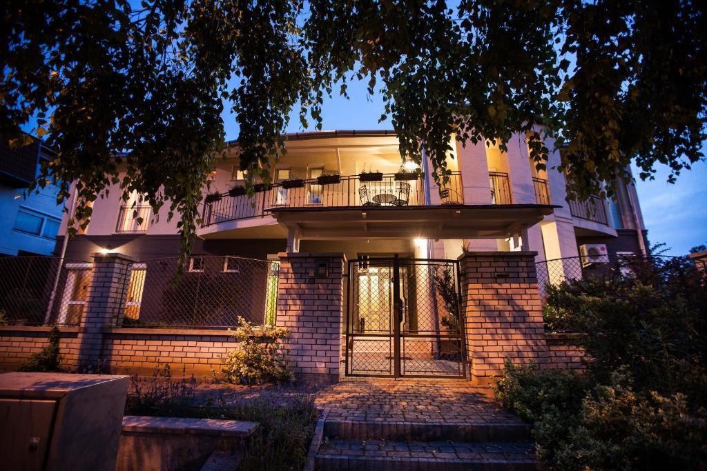 Csenge Villa Siófok Esterno foto