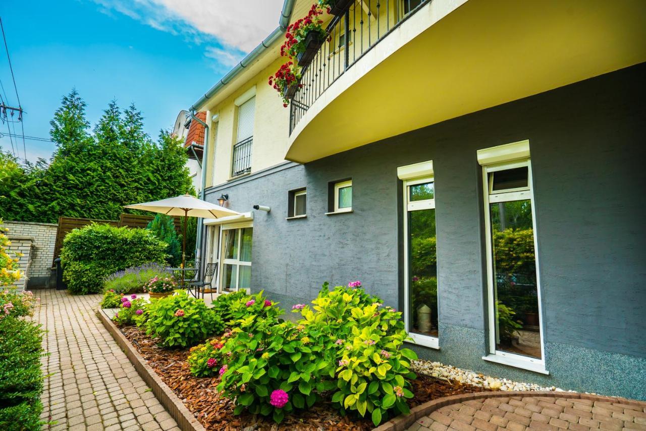 Csenge Villa Siófok Esterno foto