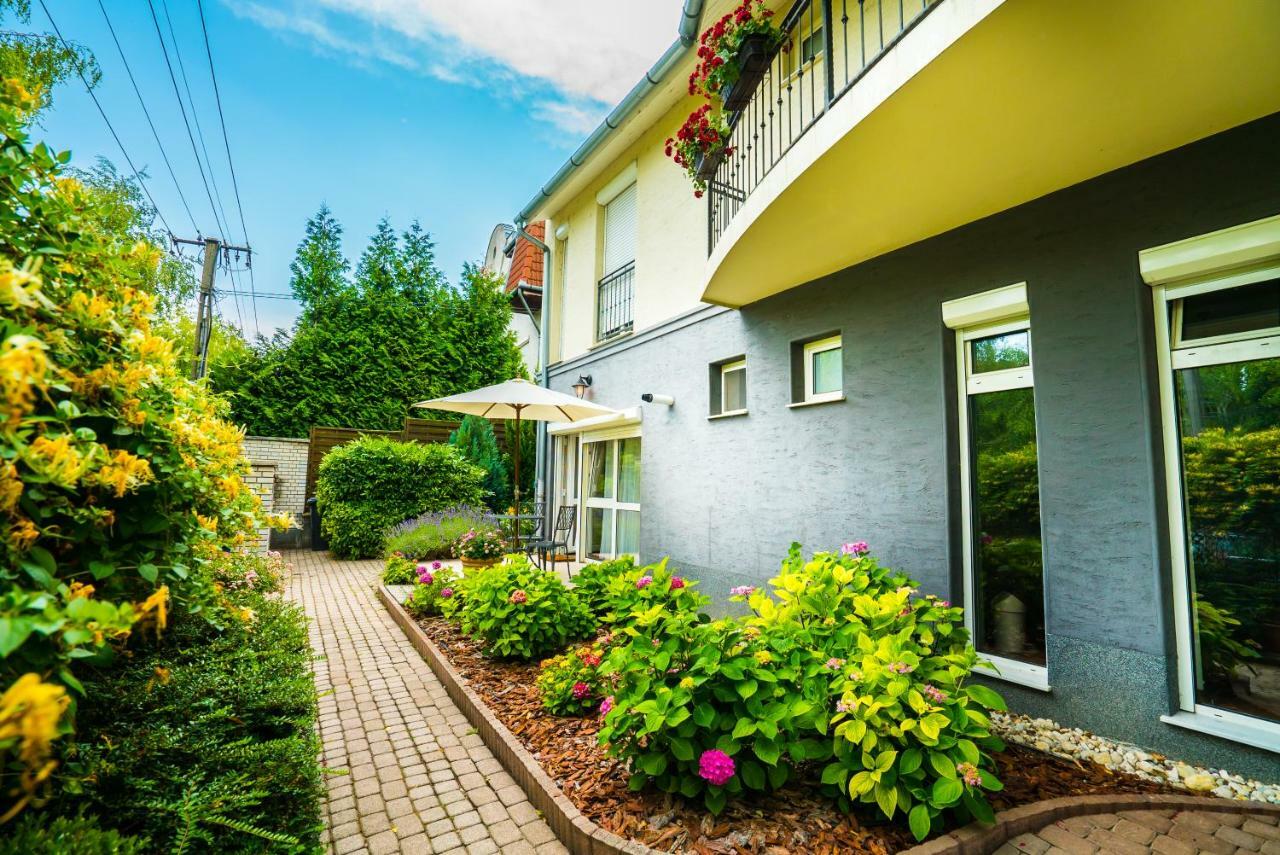 Csenge Villa Siófok Esterno foto